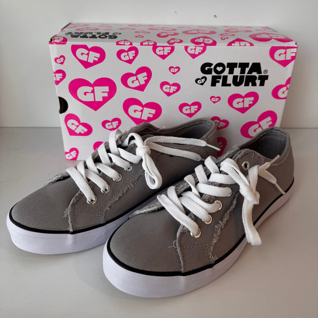 Gotta Flurt Women's Classic II Grey Canvas Low-Top Sneaker