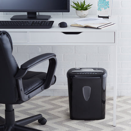 Amazon Basics 6-Sheet Micro-Cut Paper, and Credit Card Shredder