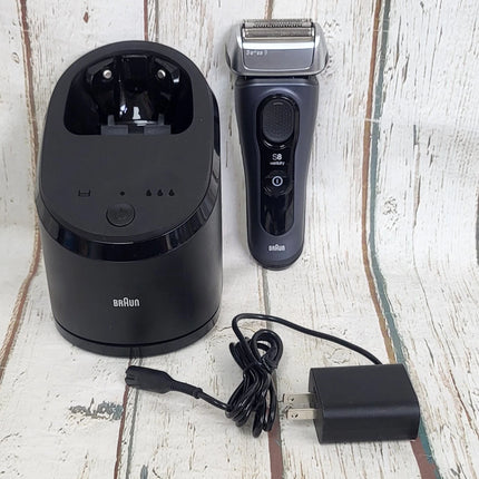 BRAUN S8 Series Wet & Dry Electric Shaver with Charger & smart Center