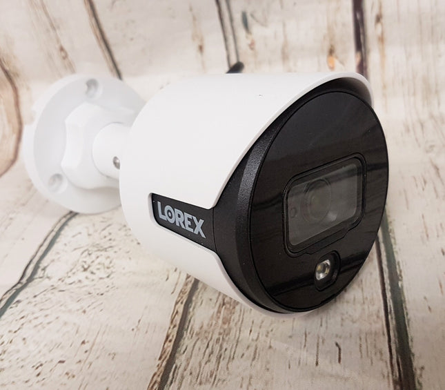 Lorex C881DA 4K Ultra HD Active Deterrence Security Camera REFURBISHED