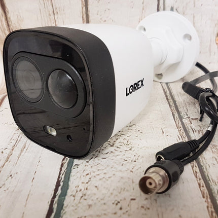 Lorex C241DA 1080p HD CVI Active Deterrence Security Camera USED