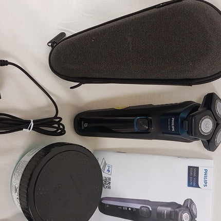Philips Shaver Series 5000 Wet & Dry Electric Shaver with Quick Cleaning Pod  S5889/94