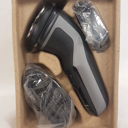 PHILIPS Series 1000 Dry Electric Shaver, S1332/41 LIKE NEW