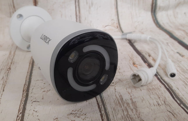 Lorex 4K Ultra HD Smart Deterrence IP Camera with Smart Security Lighting E895AB